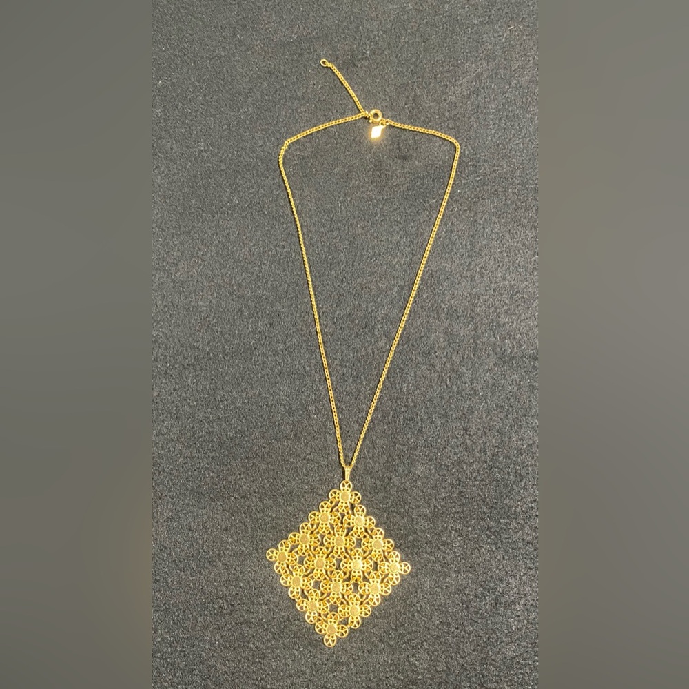 Vintage 1971 Sarah Coventry Golden Petals Necklace Mesh Like Pendant